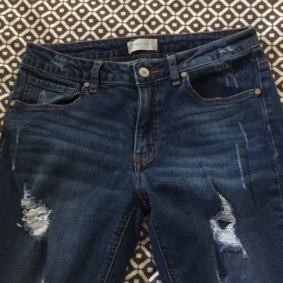 Distressed Boyfriend Jeans - Picture 5 of 7